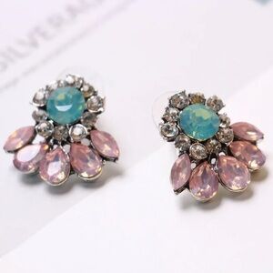Stud earring pink and green flowers earrings